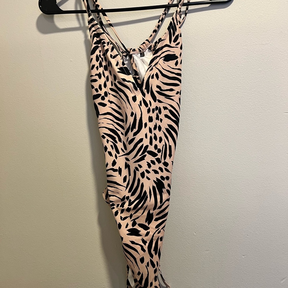 Swim suit